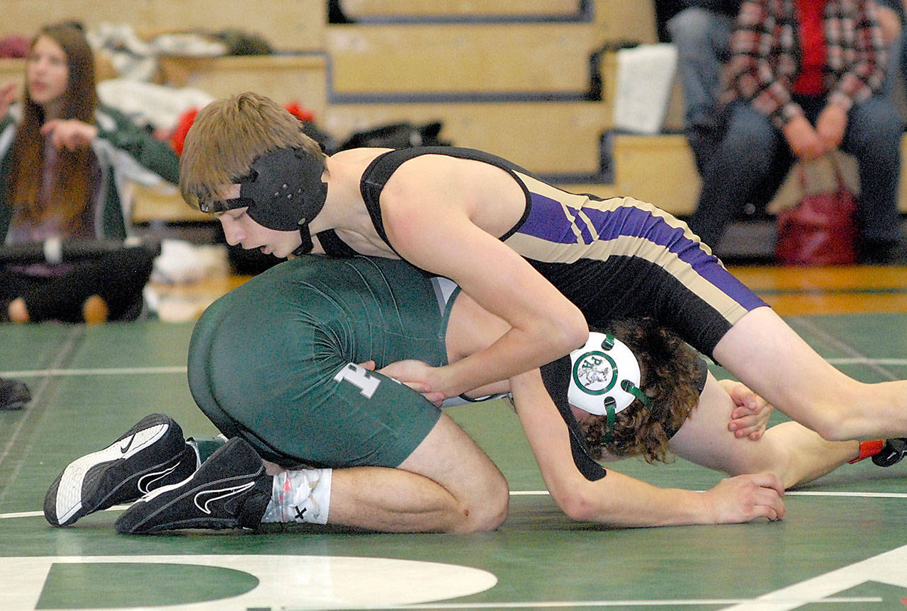 Winter sports preview: Rebuilding Wolves’ wrestling crew banks on newcomers