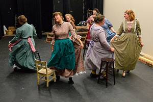 Pioneer women brave frontier in OTA’s ‘Quilters,’ opening this weekend