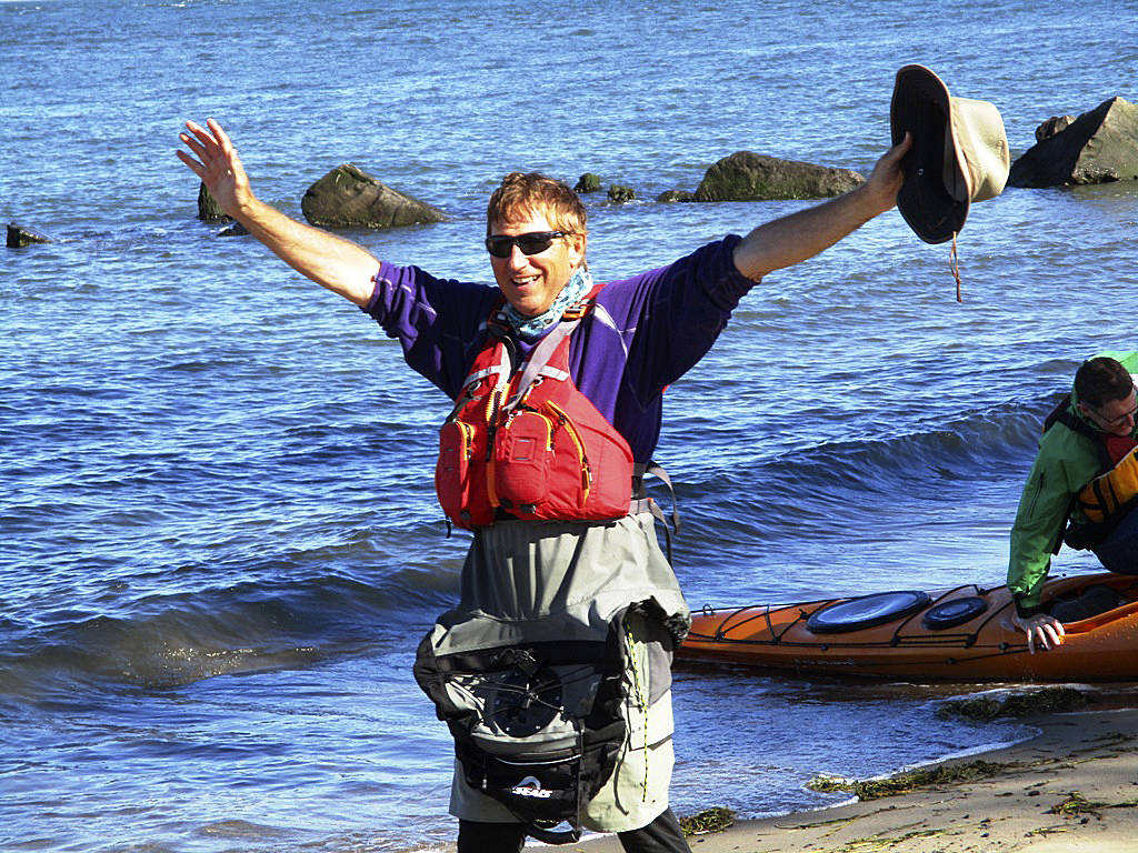 John Kuntz comes ashore on last day of his 1,250-mile paddle on the Columbia River. Submitted photo