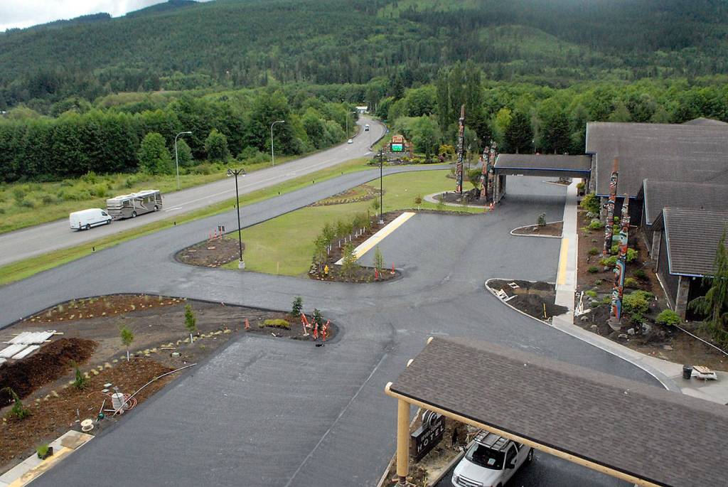 A top-floor suite presents a view of the 7 Cedars Casino and U.S. Highway 101. Photo by Keith Thorpe/Olympic Peninsula News Group