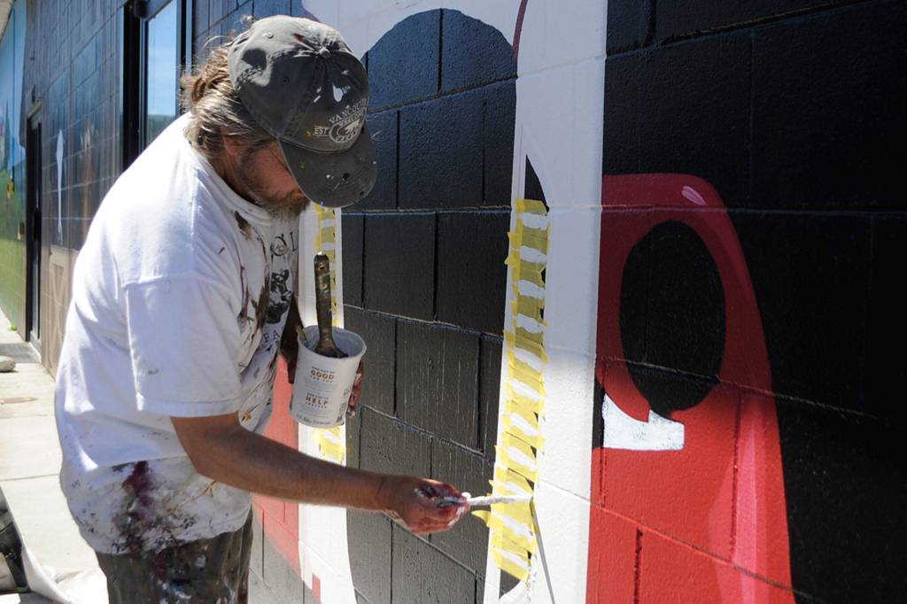 Andy Eccleshall of Edmonds said in his 27 years of doing murals, hes never experienced fading because he uses Nova Paint which is specifically made for murals.