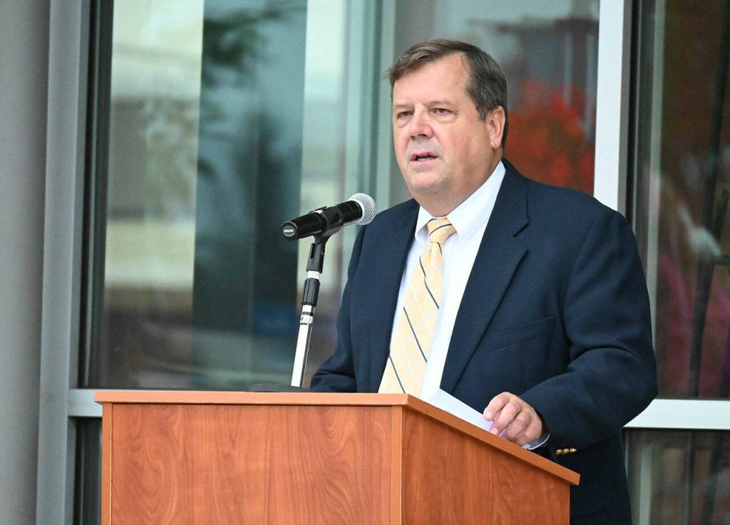 Keynote speaker Mark Abshire offers his thoughts on the eve of the 20th anniversary of the Sept. 11, 2001, attacks. Abshire was working in the Pentagon that day. Sequim Gazette photo by Michael Dashiell