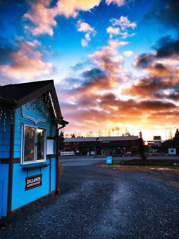 A sunset echoes the colors of Ohana Coffee Company. Photo courtesy of Ohana by Miranda Wilson