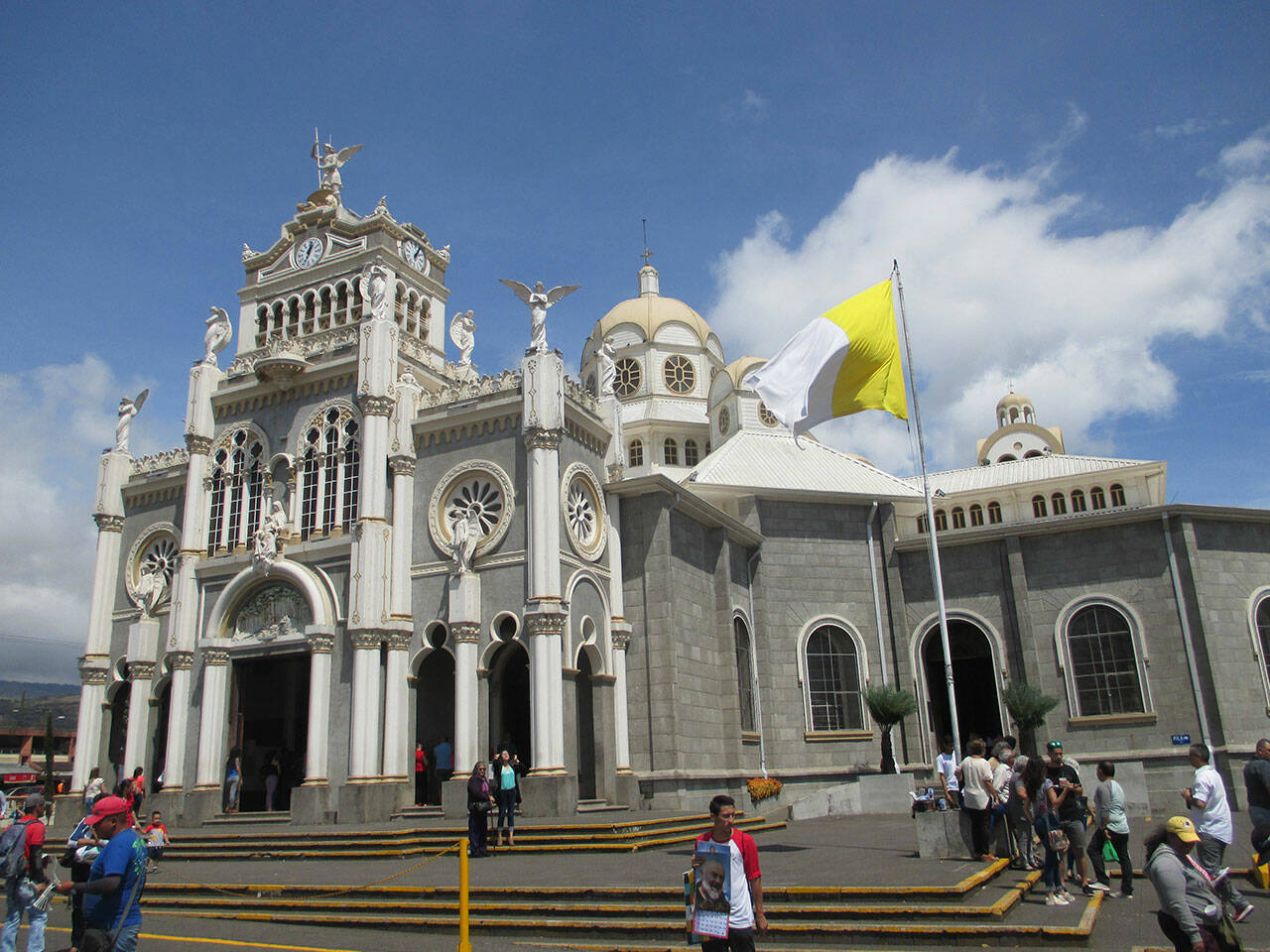 Photo by Mike Barton
A cathedral in Cartago.