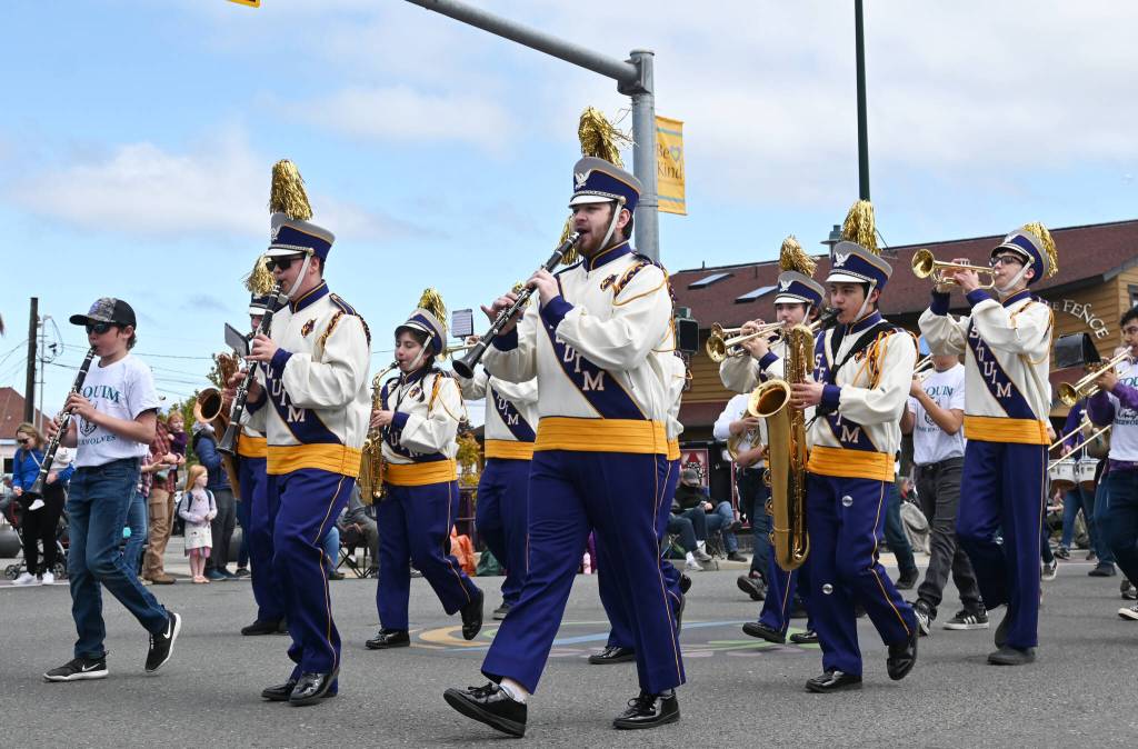 Michael Dashiell/Sequim Gazette
The Sequim High School and Sequim Middle School bands, under the direction of George Rodes, entertains the Grand Parade crowd Saturday afternoon.