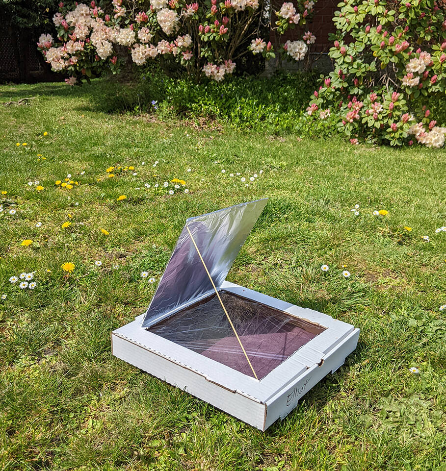 Photo courtesy of North Olympic Library System
Local library branches offer free solar oven kits (while supplies last).