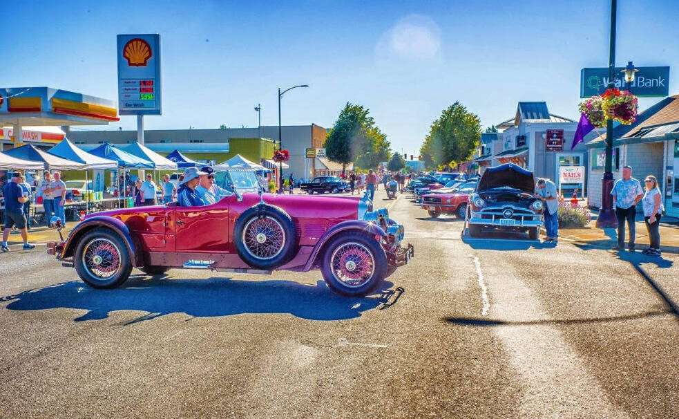 Photo by Bob Lampert