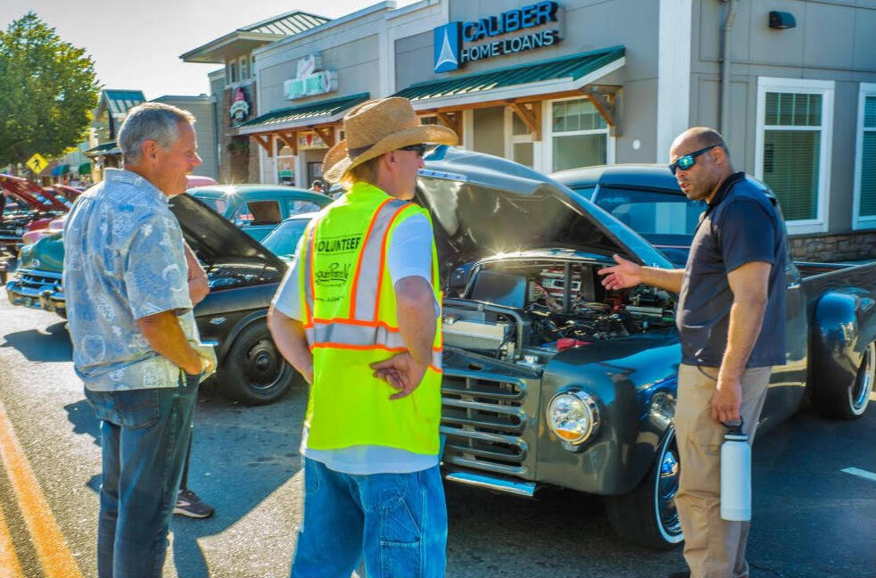 Photo by Bob Lampert