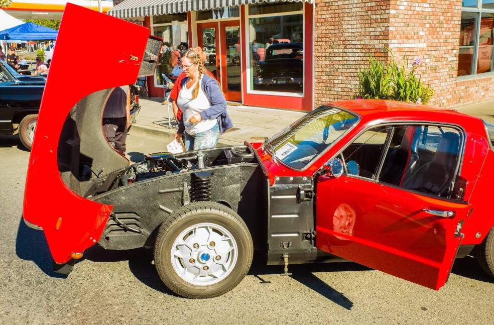 Photo by Bob Lampert