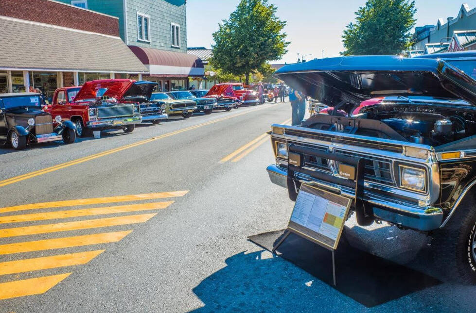 Photo by Bob Lampert