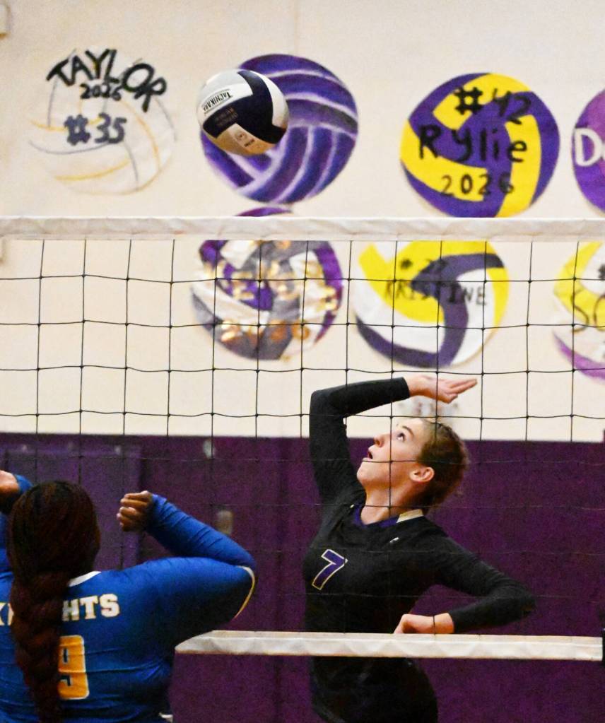 Sequim Gazette photo by Michael Dashiell / Sequims Sydney Clark looks to hit a shot past Bremertons Zariah Houston in the Wolves 3-0 win over the visiting Knights on Sept. 29.