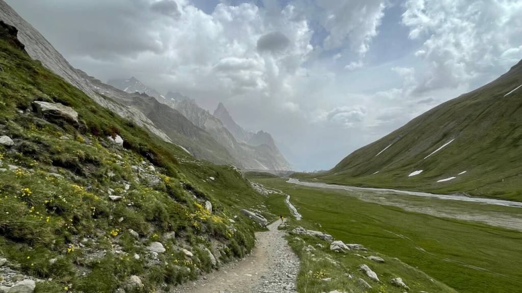 Photo by Kevin Froese/Heidi Kanning / Kevin Froese and Heidi Kanning begin to enter the Italian Alps mountain range.