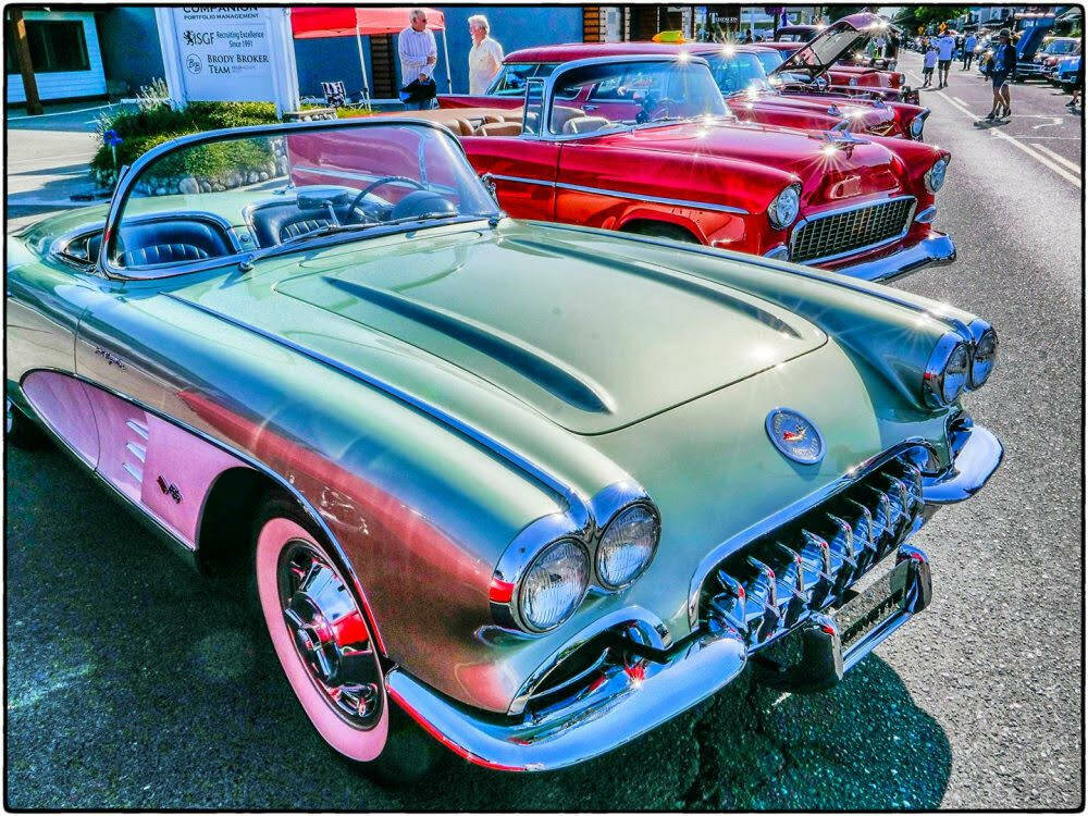 Photo by Bob Lampert