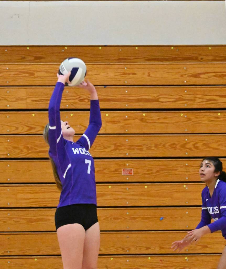 Sequim Gazette photo by Michael Dashiell / Sequims Sydney Clark, left, sets teammate Kassi Montero in an Oct. 3 win over Kingston.