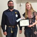Photo courtesy of Sequim Elks
Sequim Elks Exalted Ruler Klayton Waldron presents Keylee Disinski with the organizations Student of the Month honor for November 2023.