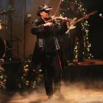 Photo courtesy of Christmas in Washington / Featured in the Christmas in Washington series, veteran electric violinist Geoffrey Castle takes the stage with a host of other performers at the Field Arts and Events Hall on Dec. 21.