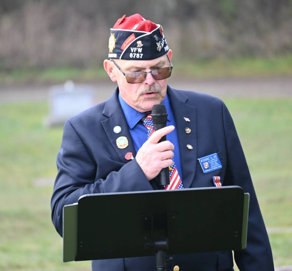 Sequim Gazette photo by Michael Dashiell / Rod Lee, Veterans of Foreign Wars Post 6787 Commander in Carlsborg, offers his thoughts on freedom and the sacrifices military veterans have made to ensure that freedom at a wreath-laying ceremony at Sequim View Cemetery on Dec. 16.