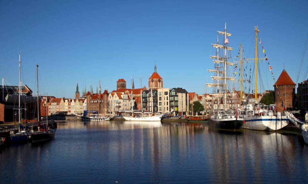 Photo courtesy of Arvo and Christiane Johnson / Harbor, Gdansk.