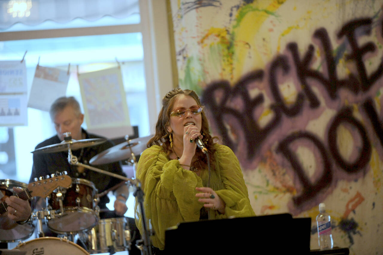Sequim Gazette photo by Michael Dashiell / Singer Bee Smith and Reckless Dove are prepping a set of acoustic rock and roll tunes for the First Friday Art Walk Sequim on June 7 at the Habitat for Humanity of Clallam Countys Sequim Habitat Boutique Store.