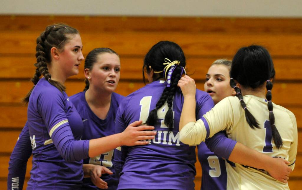 Sequim Gazette photo by Michael Dashiell / Sequim players rally after losing a point to Bainbridge in the third set of a Sept. 19 Olympic League match. Pictured, from left, are Rose Gibson, Kenzi Berglund, Kassi Montero, Sophia Greenleaf and Tiffany Lam.