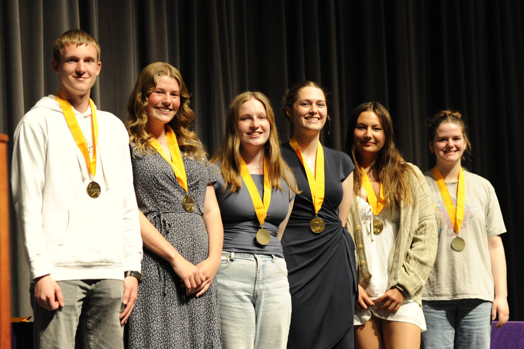 SHS valedictorians take the stage | Sequim Gazette