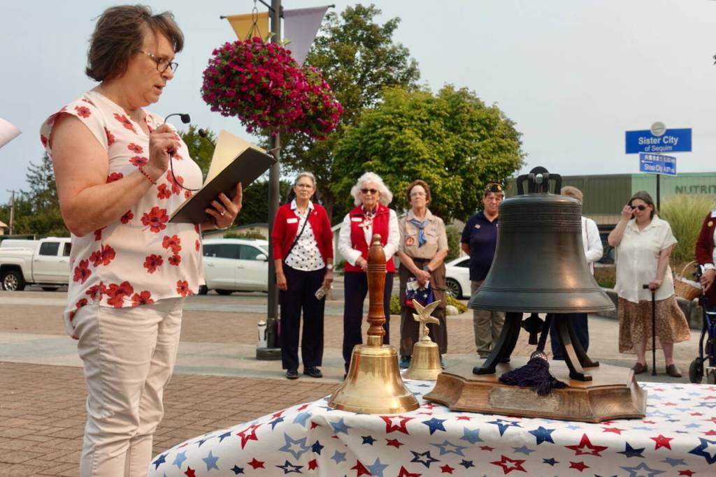 Anita Reynolds reads Mayor Brandon Janisses proclamation about Constitution Week, Sept. 17-23. The proclamation cautioned that once rights are lost, they may never be regained.