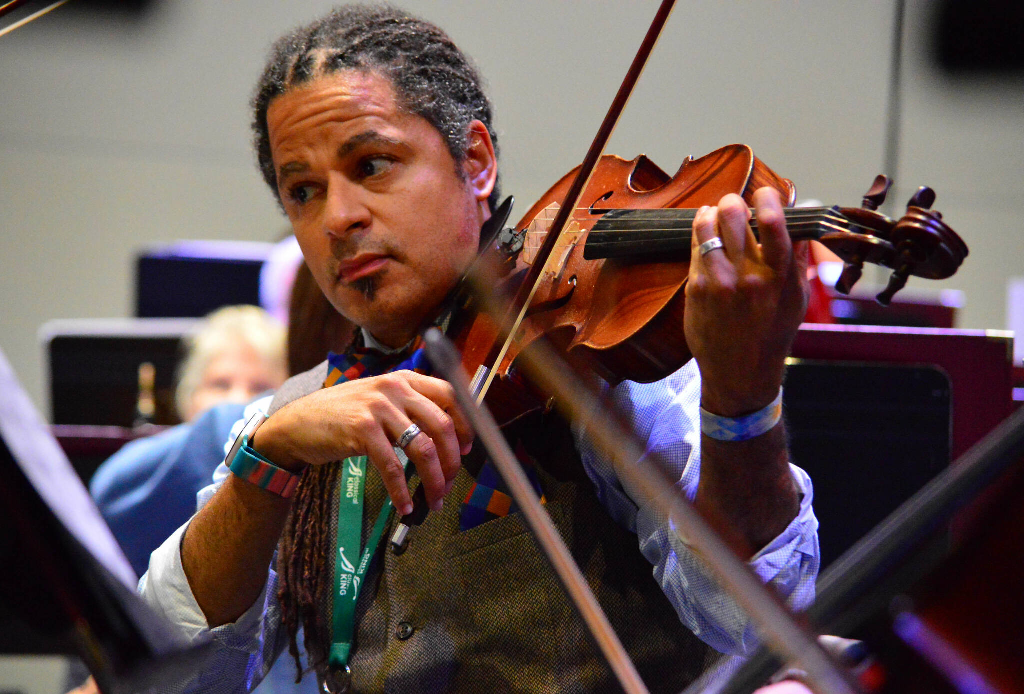 Photo by Diane Urbani de la Paz
Violinist Tyrone Beatty of Sequim will join more than 80 fellow musicians in the Port Angeles Symphonys Family Concert this Saturday.
