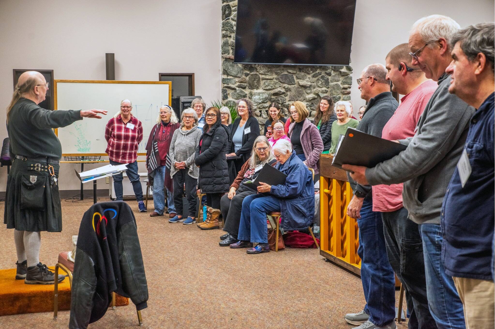 Chorus brings Christmas alight for Sequim | Sequim Gazette